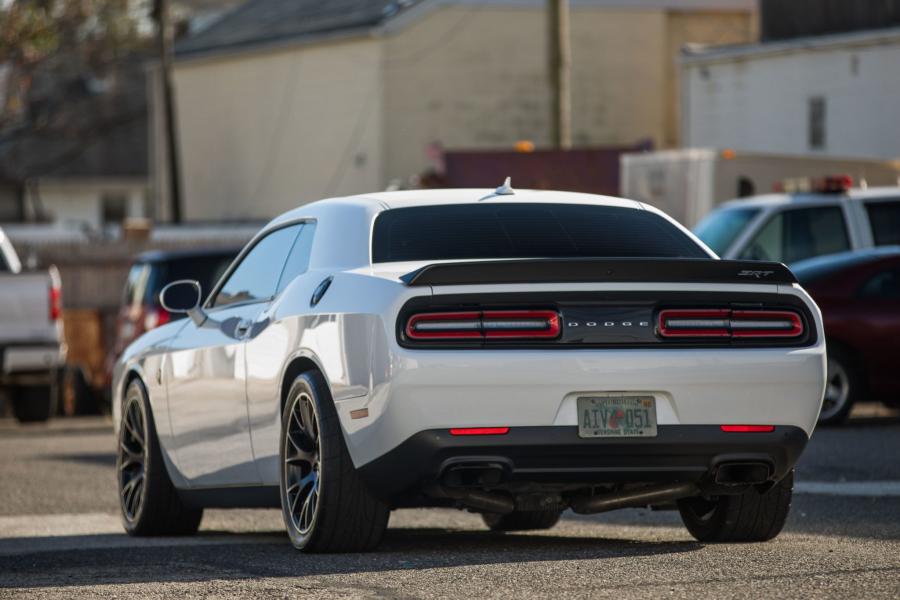  Dodge Challenger SRT Hellcat 2016 года  (фото 12 из 73)